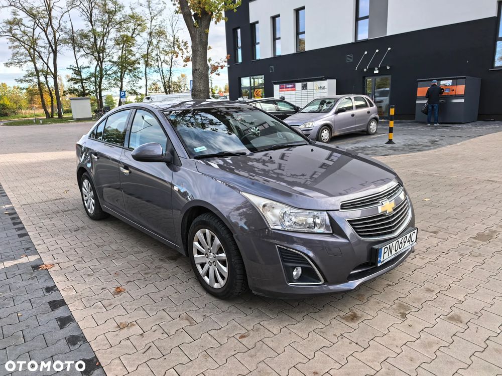 Chevrolet Cruze 2012 photo 2