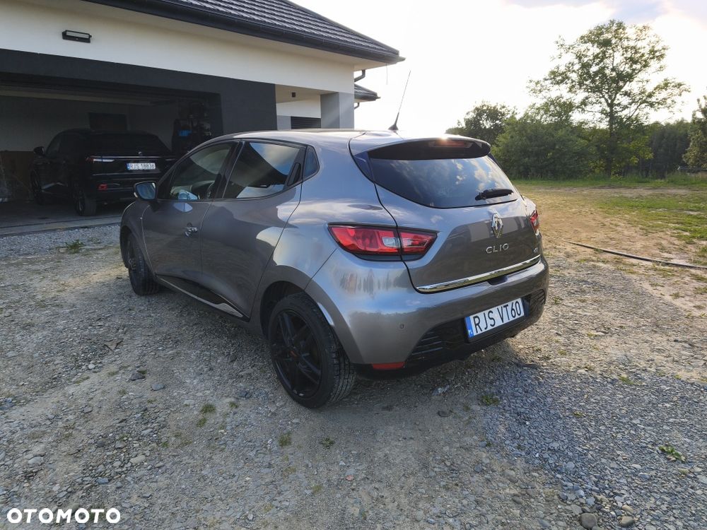 Renault Clio - 5