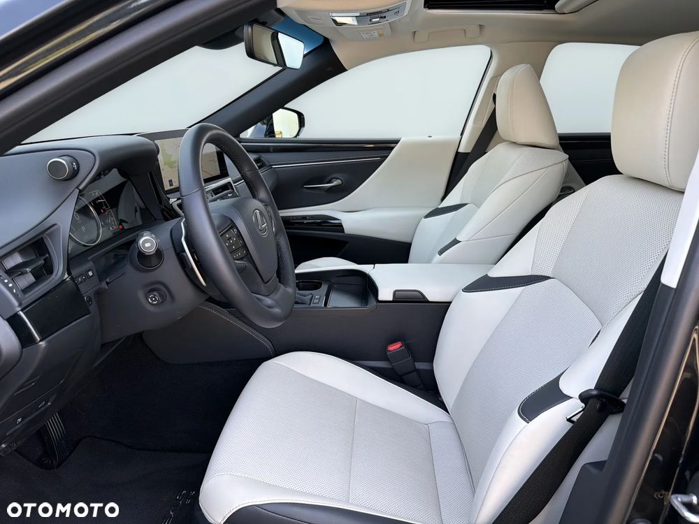 Lexus ES 300h Prestige - 12
