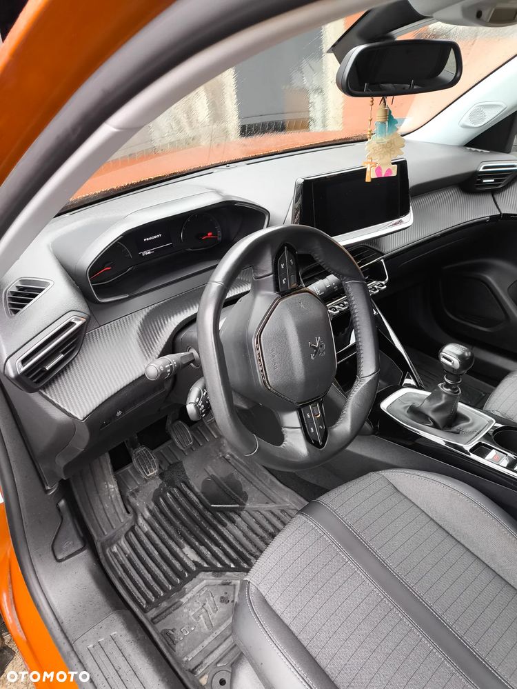 Peugeot 2008 1.2 PureTech Allure S&S - 13