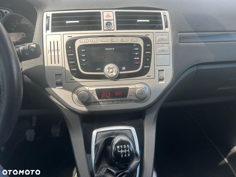 Ford Kuga 2.0 TDCi 4x4 Titanium - 14