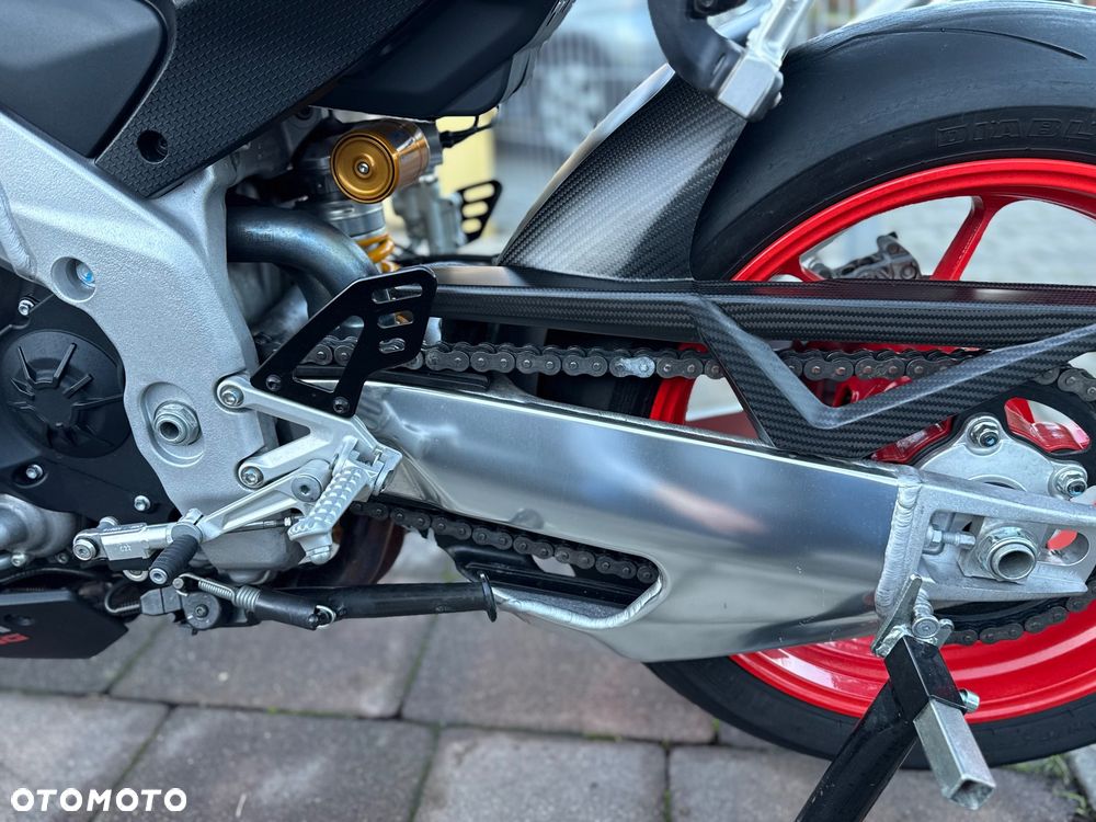Aprilia Tuono - 8