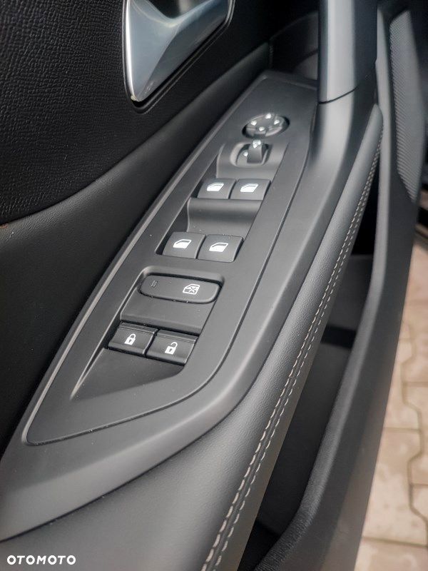 Peugeot 408 1.2 PureTech Allure Pack S&S EAT8 - 36