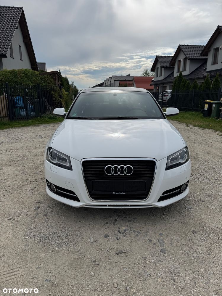 Audi A3 Sportback 1.4 TFSI S line Sportpaket - 2