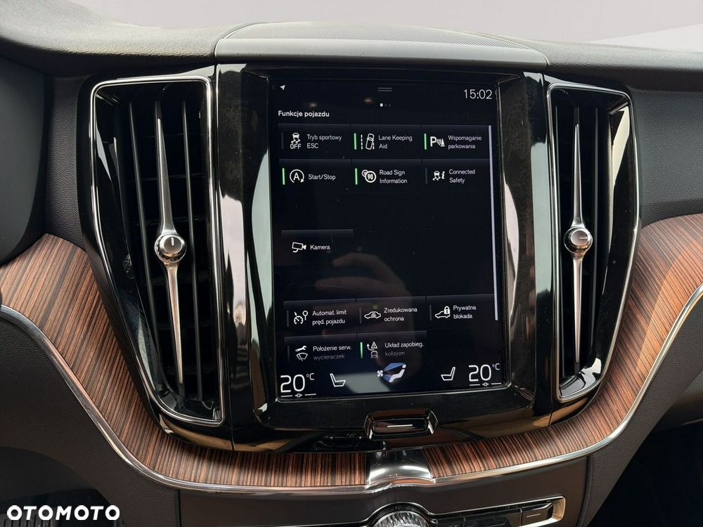 Volvo XC 60 T4 Momentum Pro - 19