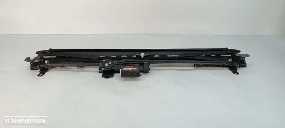 CORTINA TRASEIRA LEXUS IS 300H - 1