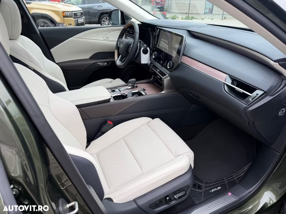 Lexus Seria RX 450h+ E-Four PHEV Luxury - 2