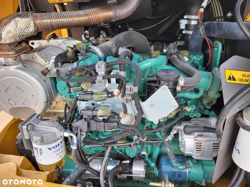 Volvo L 30 G spr z Niemiec 3944 mtg - 14