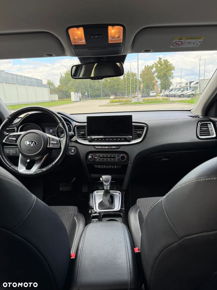 Kia Ceed 1.4 T-GDI L Business Line DCT - 17