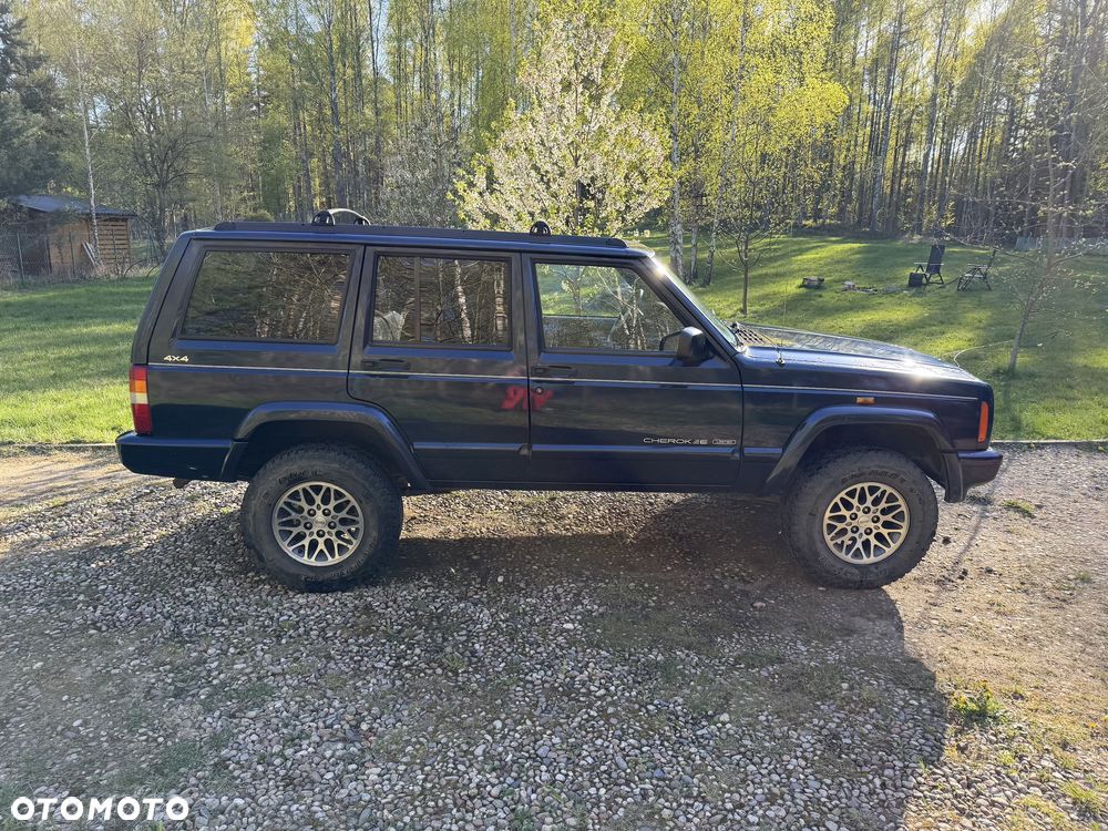 Jeep Cherokee - 6