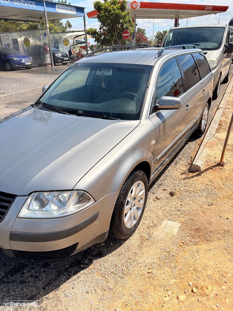 VW Passat 1.9 TDi Confortline 6V - 1