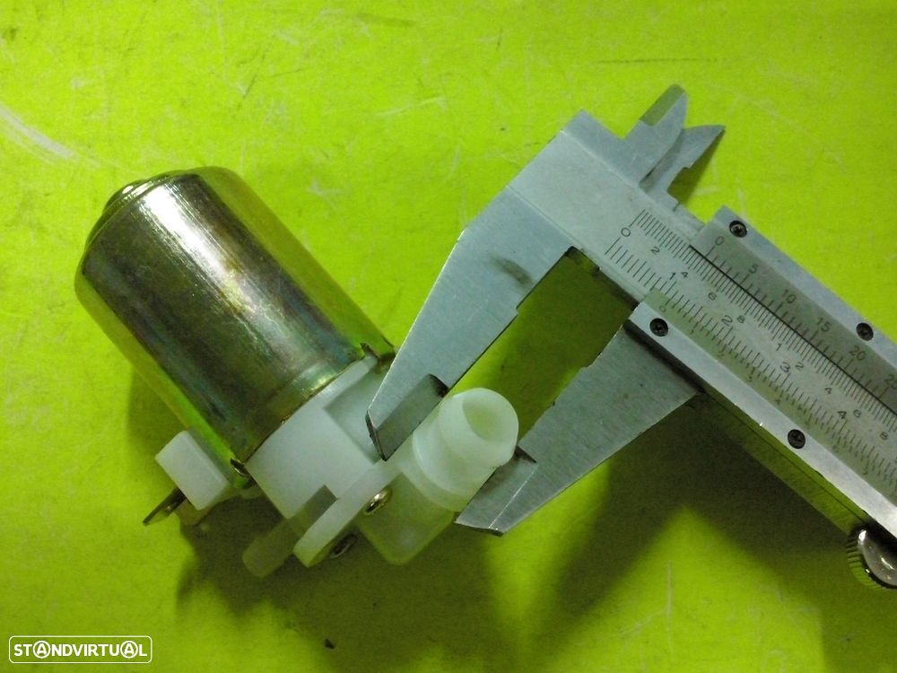 Bomba /Motor do mija mija limpa vidros Datsun 720 NOVO - 2