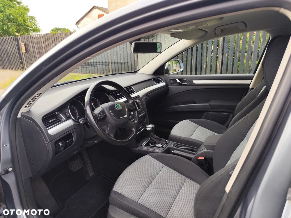 Skoda Superb 2.0 TDI DSG Elegance - 3