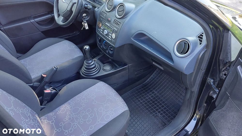 Ford Fiesta 1.3 Black Magic - 9