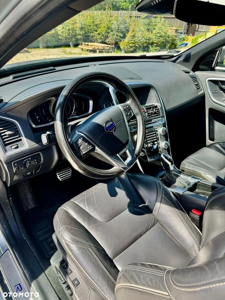 Volvo XC 60 D4 R-Design - 6