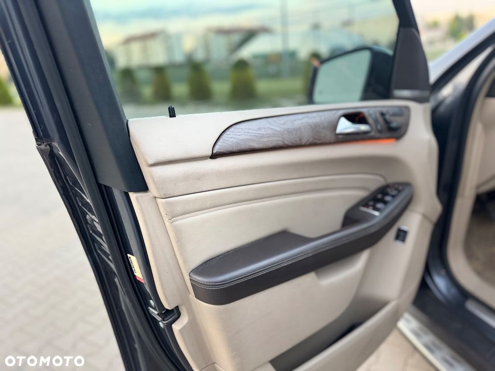 Mercedes-Benz ML 350 BlueTEC 4-Matic - 22
