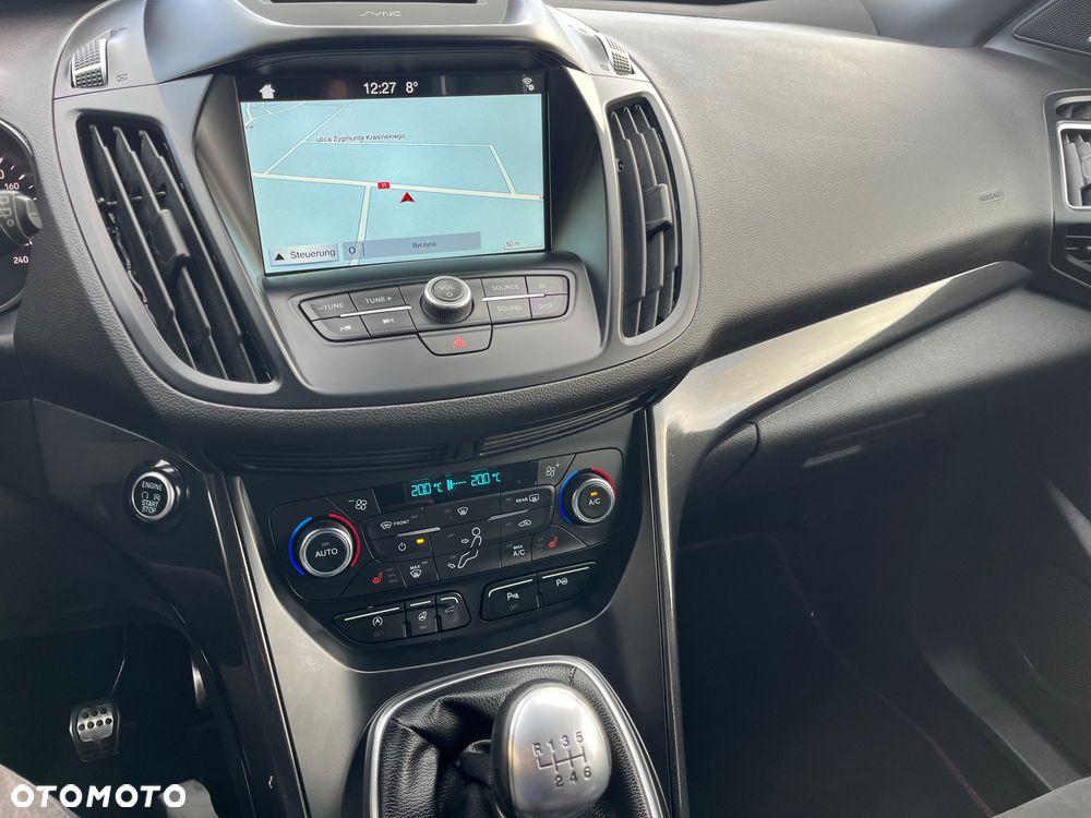 Ford Kuga 1.5 EcoBoost 2x4 ST-Line - 26