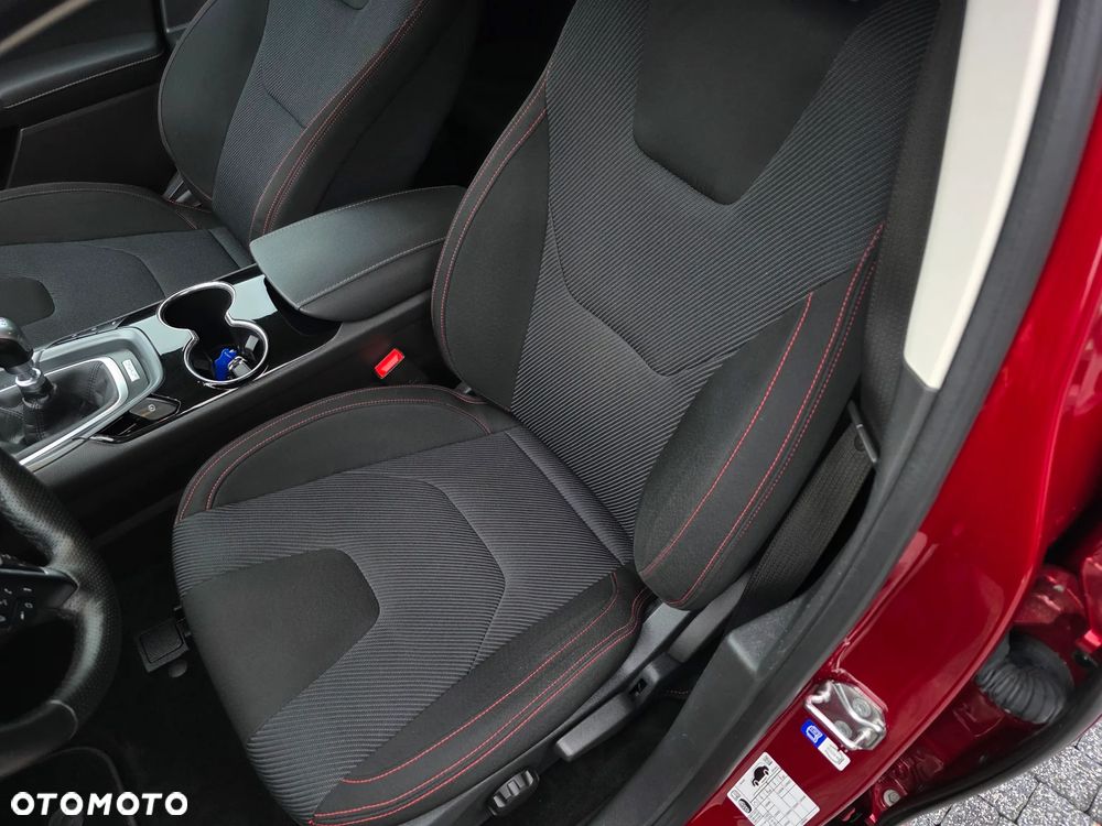 Ford Mondeo 2.0 TDCi STart-Stopp ST-Line - 19