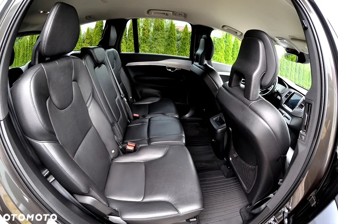 Volvo XC 90 D4 FWD Momentum 7os - 23
