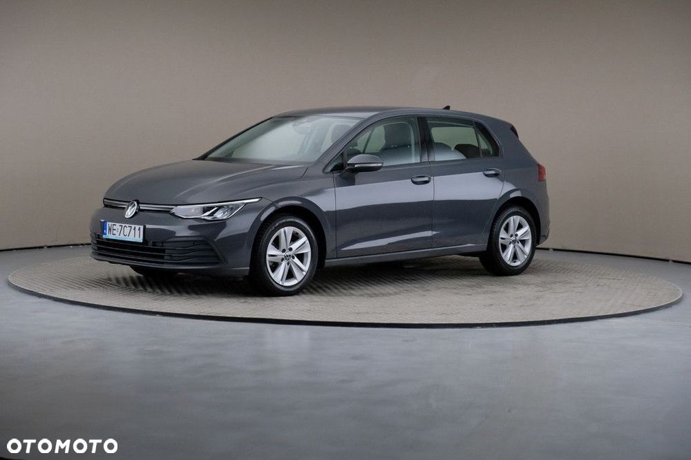 Volkswagen Golf - 1