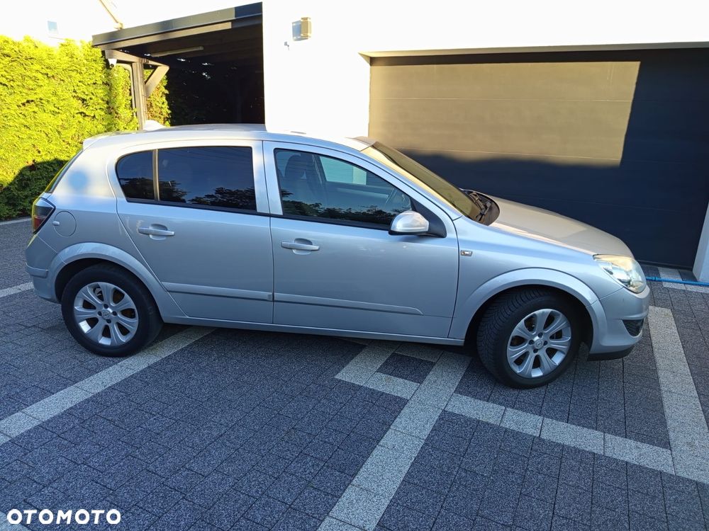 Opel Astra 1.4 Club - 11