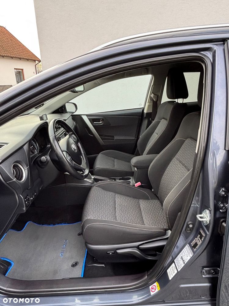 Toyota Auris 1.8 HSD Prestige NAVI - 26