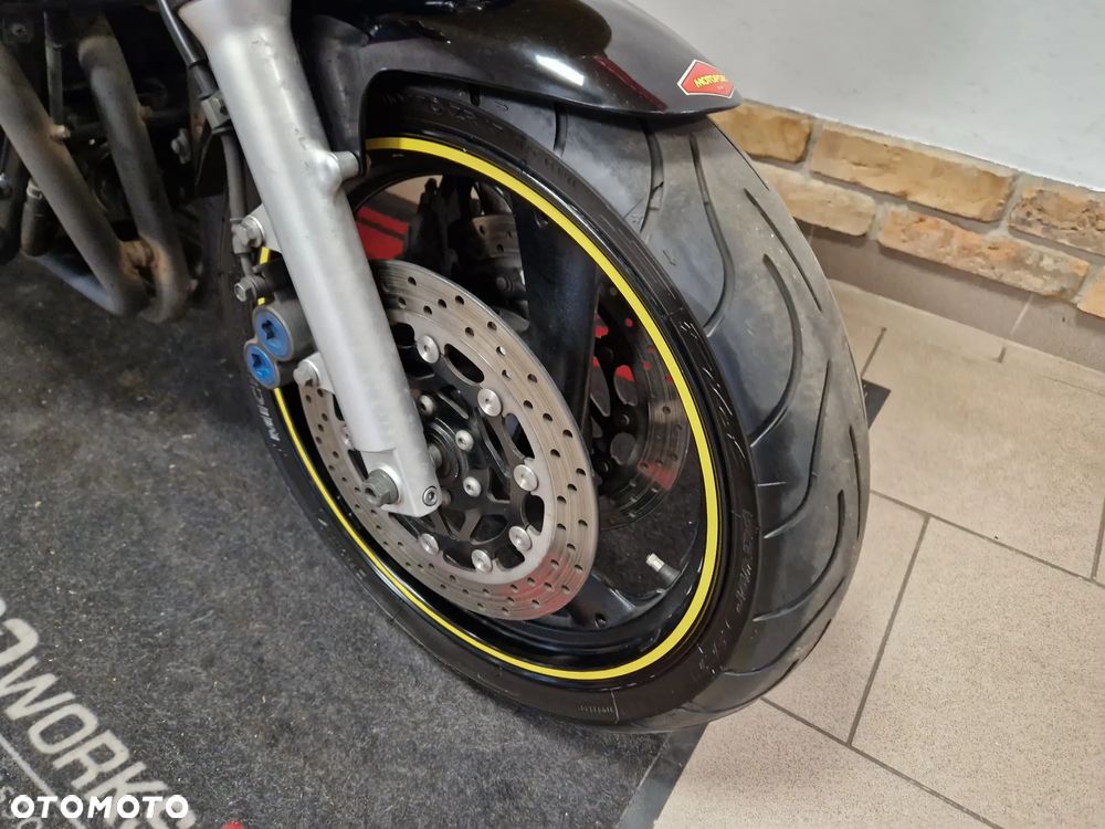 Yamaha FZS - 40