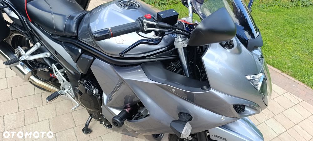 Suzuki GSX - 20