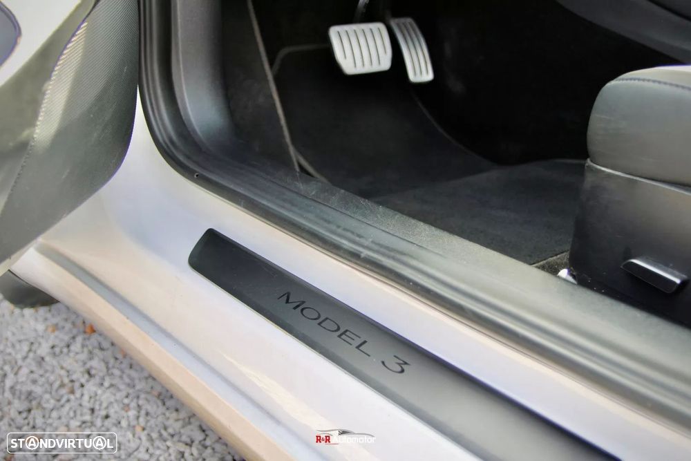 Tesla Model 3 Performance Dual Motor AWD - 17