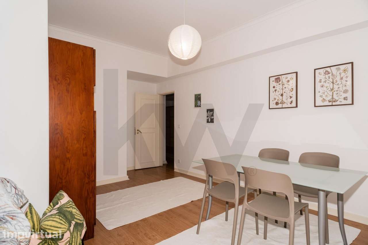 Apartamento T2 com Varanda e Garagem – Centro de Algés, Oeiras - Grande imagem: 5/23