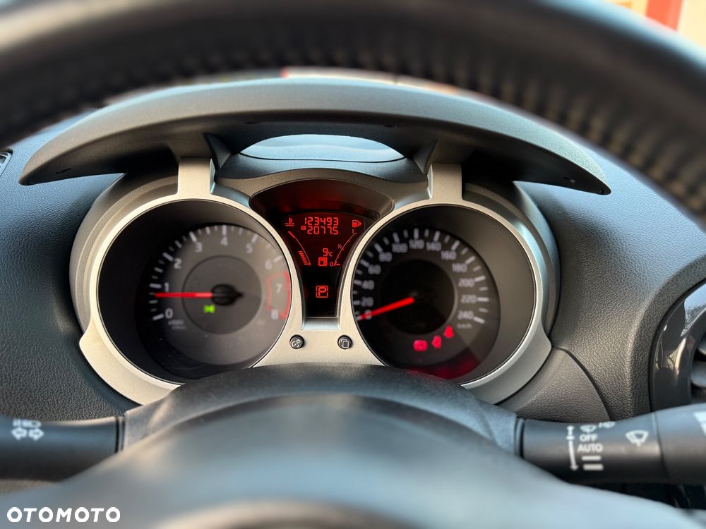 Nissan Juke 1.6 T N-Tec 4x4 - 32