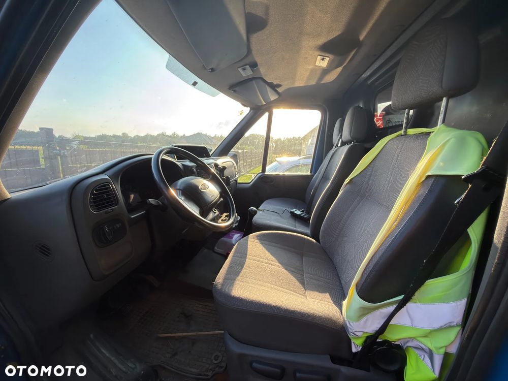 Ford Transit - 11