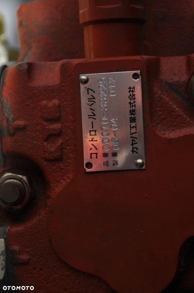 Rozdzielacz  Hydrauliczny Minikoparka C0070-33225 - 7