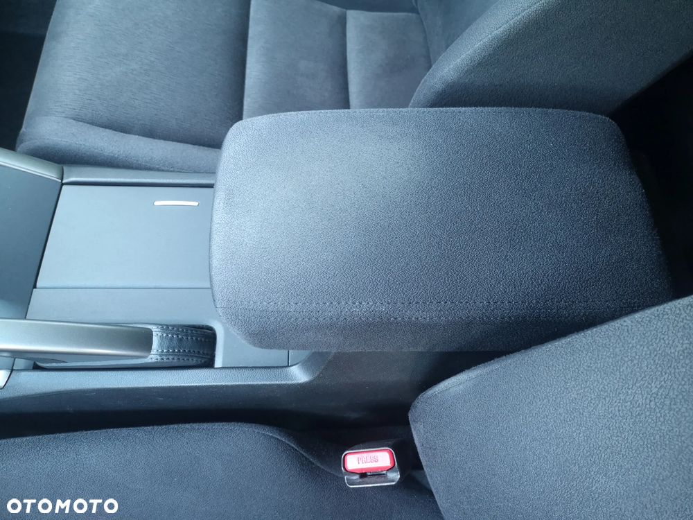 Honda Accord 2.0 Lifestyle - 18