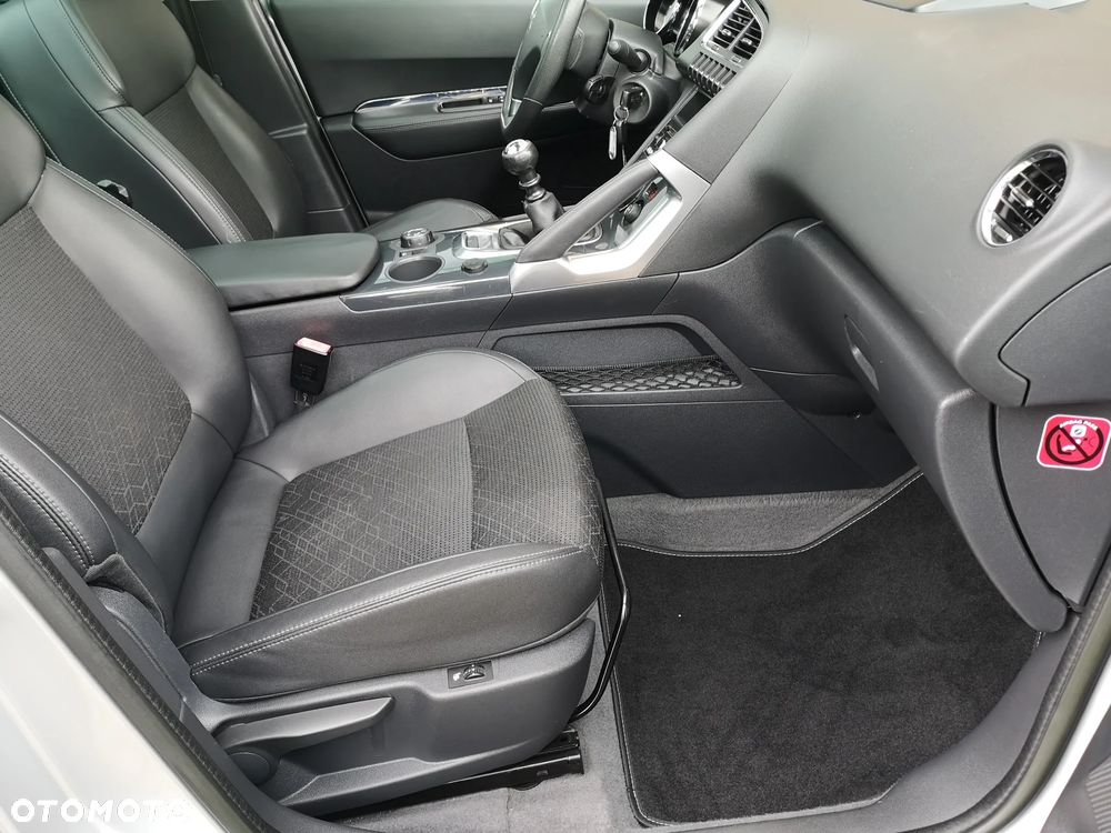 Peugeot 3008 HDi 150 Allure - 29