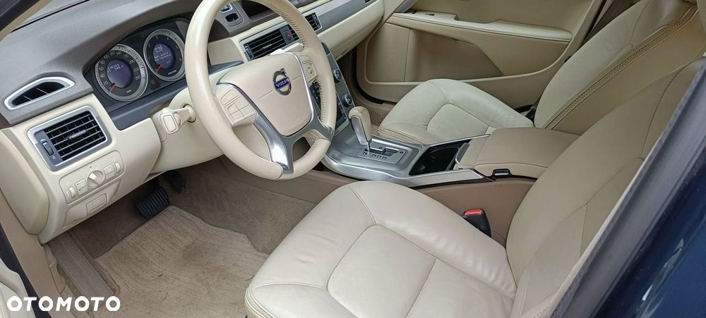 Volvo XC 70 D5 AWD Dynamic Momentum - 21