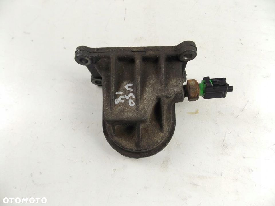 łapa filtra oleju volvo v40 s40 1,8 16V - 1