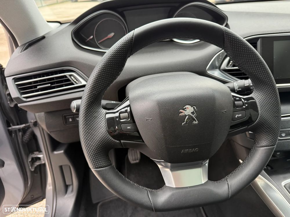 Peugeot 308 SW - 32