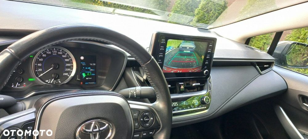Toyota Corolla 1.8 Hybrid Comfort - 28