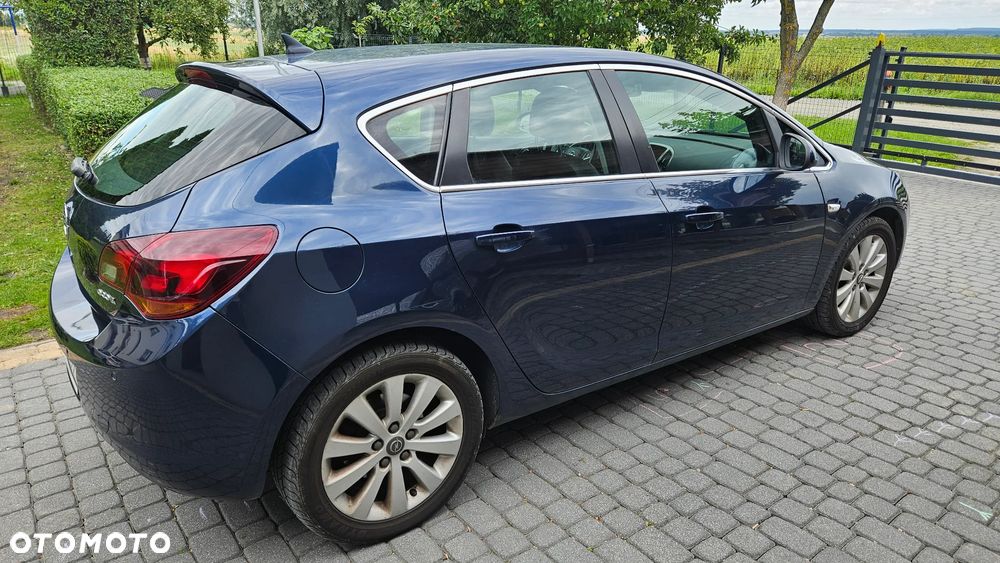 Opel Astra 1.7 CDTI DPF ecoFLEX Start/Stop Design Edition - 6