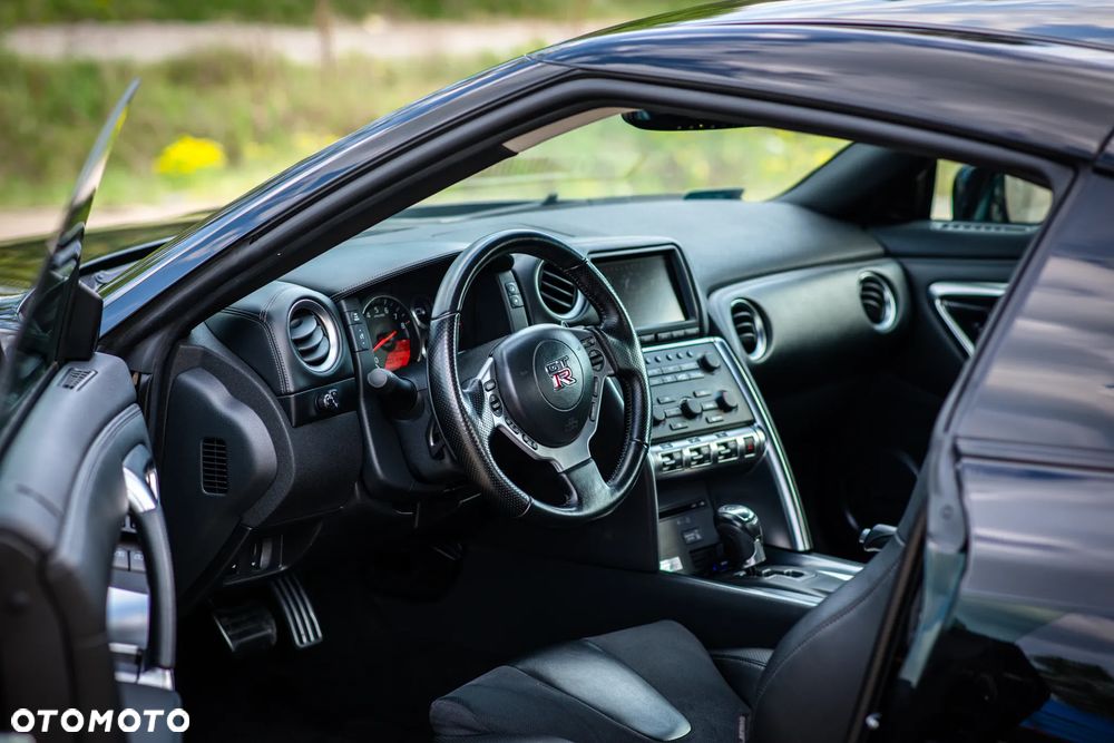 Nissan GT-R Black Edition - 6