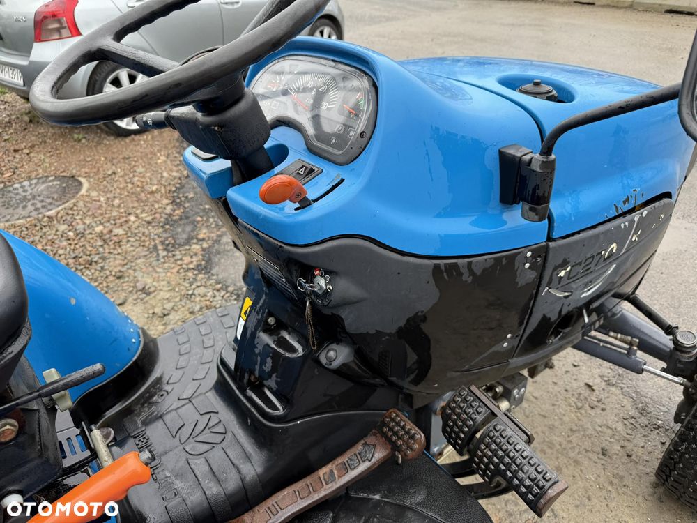 New Holland TC - 27
