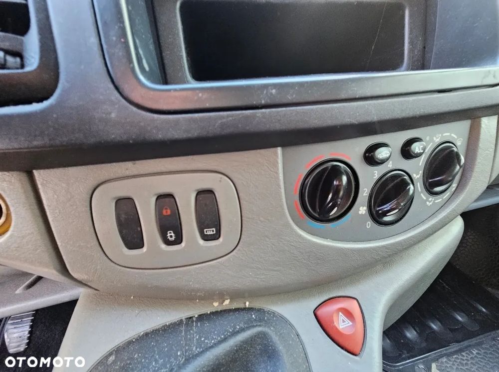 Renault Trafic Furgon /Blaszak Klima ! Bez Korozji ! Z Włoch  ! - 13