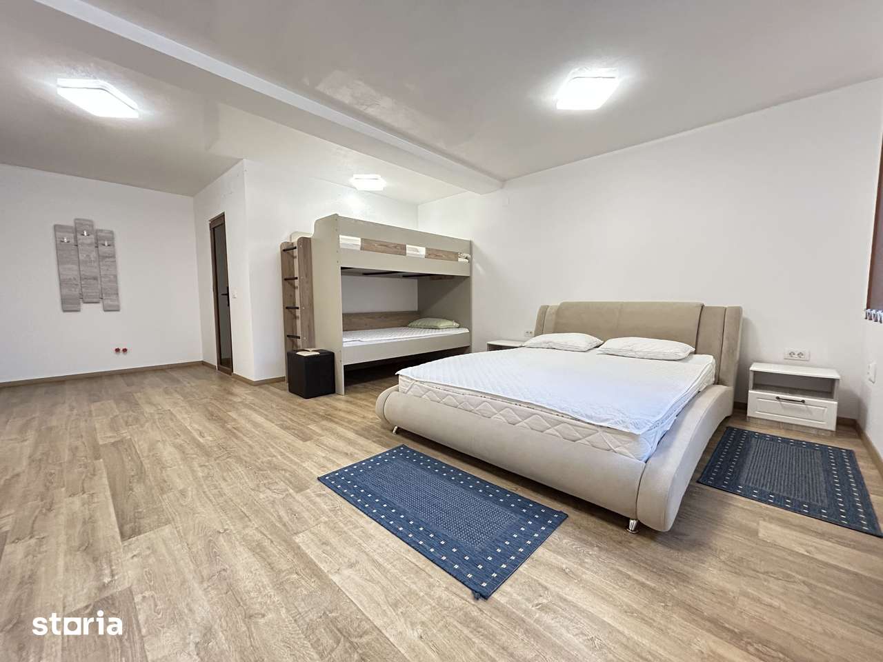 Pensiune Casa Eva Statiunea 2 Mai - 12 camere - teren 600 mp - Imagine principală: 2/17