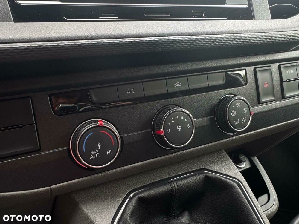 Volkswagen Transporter - 16