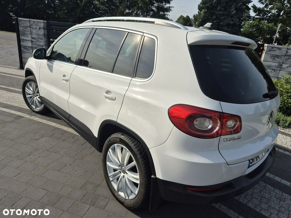 Volkswagen Tiguan - 4