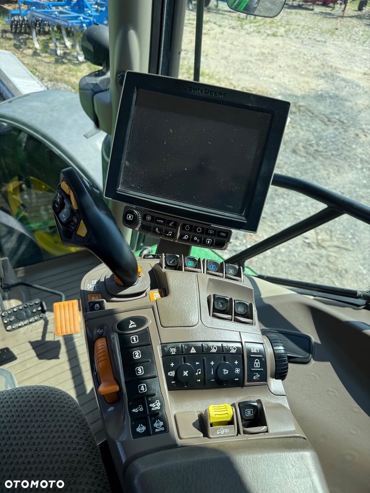 John Deere 6230R - 16
