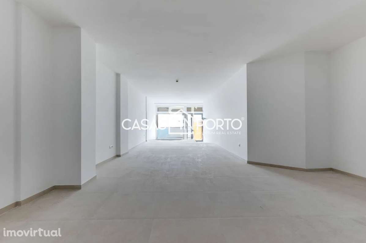 Loja junto a Câmara da Maia - Grande imagem: 5/15