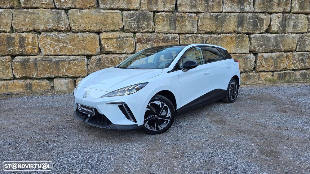 MG MG4 64 kWh Luxury - 1