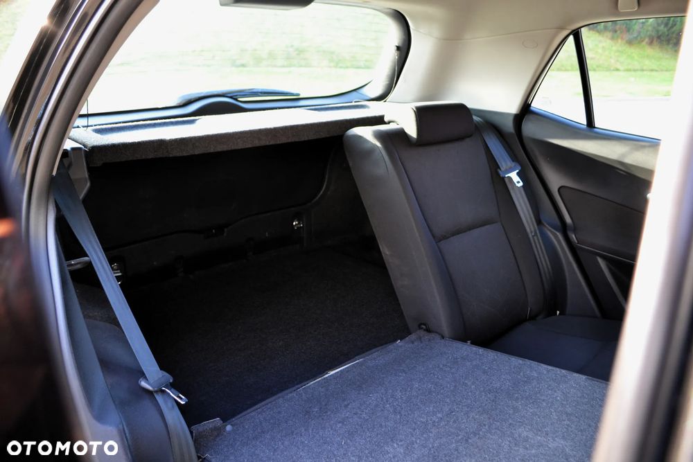 Toyota Auris 1.4 D-4D Luna - 14